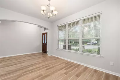 13726 Sandy Bend Court, Houston, TX 77044 - Photo 10