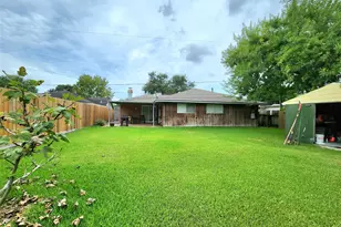 9762 Rambling Trail, Houston, TX 77089 - Photo 14