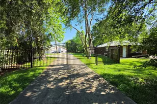 206 Elm St, Highlands, TX 77562 - Photo 46
