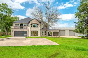 206 Elm St, Highlands, TX 77562 - Photo 10