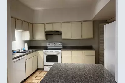 2100 Tanglewilde Street #402, Houston, TX 77063 - Photo 4