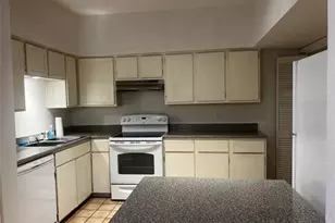 2100 Tanglewilde St, Houston, TX 77063 - Photo 4