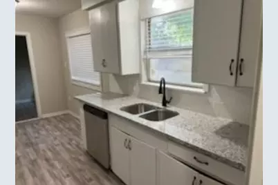5655 Belneath Street, Houston, TX 77033 - Photo 4