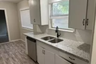 5655 Belneath St, Houston, TX 77033 - Photo 4