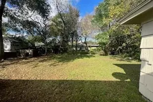 5655 Belneath St, Houston, TX 77033 - Photo 2