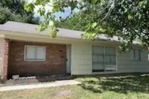 5655 Belneath St, Houston, TX 77033 - Photo 1