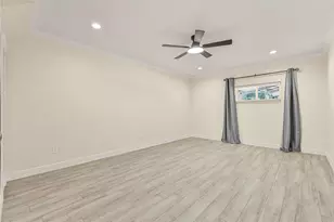 9206 W Sterling Dr, Pearland, TX 77584 - Photo 26