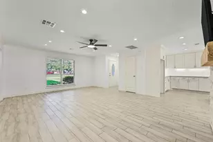 9206 W Sterling Dr, Pearland, TX 77584 - Photo 12