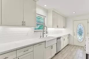 9206 W Sterling Dr, Pearland, TX 77584 - Photo 16