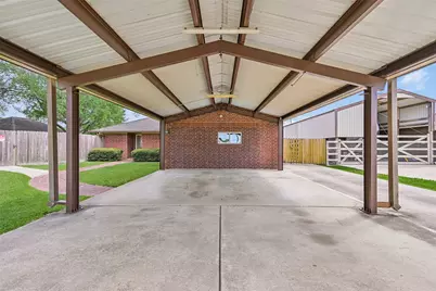 9206 W Sterling Drive, Pearland, TX 77584 - Photo 2