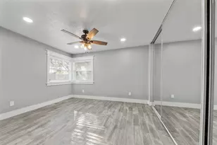 9327 Golden Sunshine Dr, Houston, TX 77064 - Photo 16