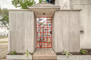 2029 Dunlavy St, Houston, TX 77006 - Photo 4