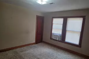 702 E Trinity St, Victoria, TX 77901 - Photo 14