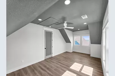 990 Peachtree, Gilchrist, TX 77617 - Photo 40