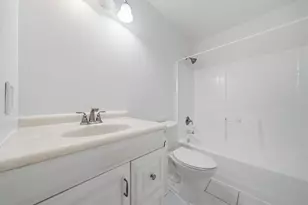 3209 Wheatmeadow Ct, Pearland, TX 77581 - Photo 16