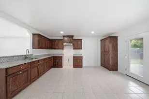 3209 Wheatmeadow Ct, Pearland, TX 77581 - Photo 8