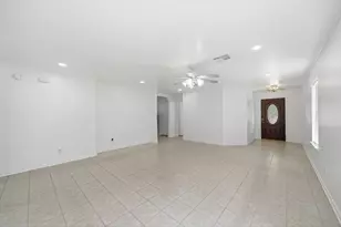 3209 Wheatmeadow Ct, Pearland, TX 77581 - Photo 4
