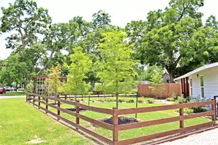 528 Prairie St, Columbus, TX 78934 - Photo 26