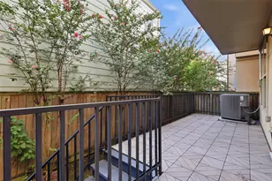 1348 W 25th St, Houston, TX 77008 - Photo 32