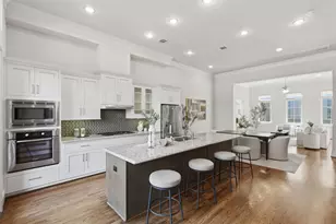 1348 W 25th St, Houston, TX 77008 - Photo 10