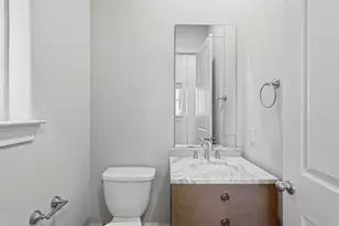 1348 W 25th St, Houston, TX 77008 - Photo 14