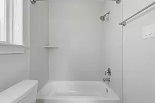 1348 W 25th St, Houston, TX 77008 - Photo 24