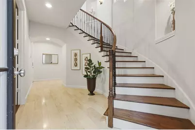 1348 W 25th Street, Houston, TX 77008 - Photo 6