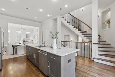 1348 W 25th Street, Houston, TX 77008 - Photo 12