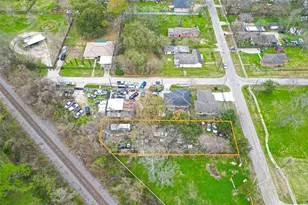 5206 Denmark St, Houston, TX 77016 - Photo 10