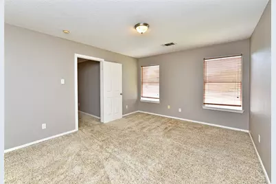 5830 Hornwood Drive, Houston, TX 77081 - Photo 30