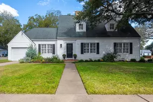 901 Anderson St, Schulenburg, TX 78956 - Photo 2