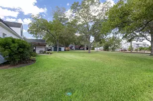 901 Anderson St, Schulenburg, TX 78956 - Photo 32
