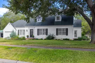 901 Anderson St, Schulenburg, TX 78956 - Photo 2