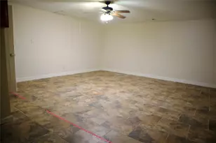 8523 Elmhaven Rd, La Porte, TX 77571 - Photo 6