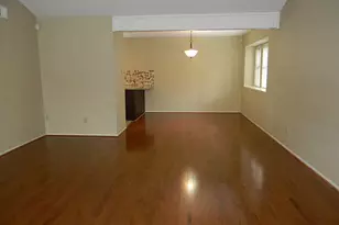 2754 Quarry Hill Rd, Sugar Land, TX 77478 - Photo 4