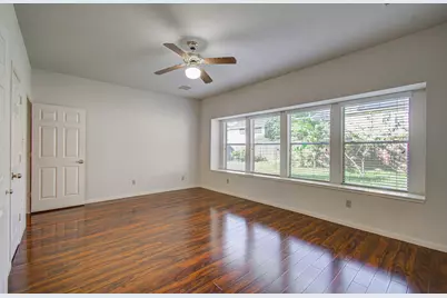16419 Dawncrest Way, Sugar Land, TX 77498 - Photo 14