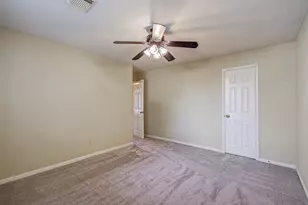 16419 Dawncrest Way, Sugar Land, TX 77498 - Photo 4