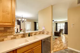 2205 Lady Leslie Ln, Pearland, TX 77581 - Photo 14