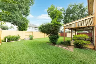 2205 Lady Leslie Ln, Pearland, TX 77581 - Photo 28