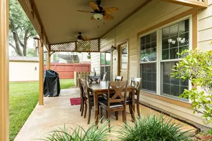2205 Lady Leslie Ln, Pearland, TX 77581 - Photo 4