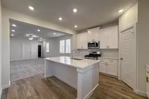 13727 Olympic River Ln, Rosharon, TX 77583 - Photo 6