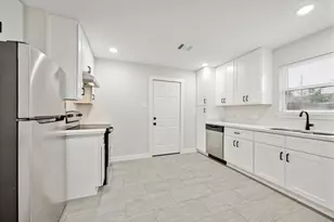 6731 London St, Houston, TX 77021 - Photo 1