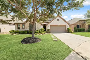 2906 Katy Town Ln, Katy, TX 77493 - Photo 2
