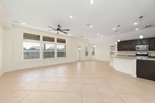 2906 Katy Town Ln, Katy, TX 77493 - Photo 10