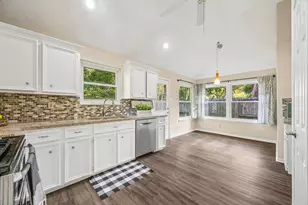 2711 Hazel St, Pearland, TX 77581 - Photo 18