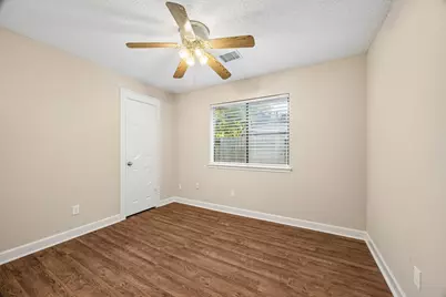 2711 Hazel Street, Pearland, TX 77581 - Photo 24