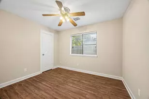 2711 Hazel St, Pearland, TX 77581 - Photo 24