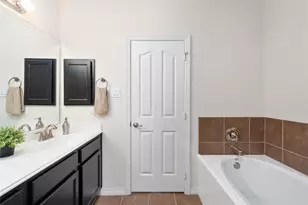 11003 Paterno Dr, Houston, TX 77064 - Photo 8