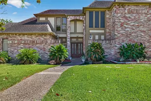 14819 Alderwick Dr, Sugar Land, TX 77498 - Photo 28