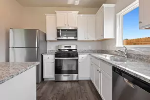 10351 Red Cardinal Dr, Cleveland, TX 77328 - Photo 8